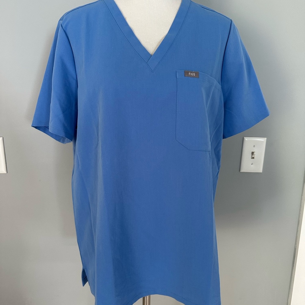 FIGS Catarina One Pocket Scrub top